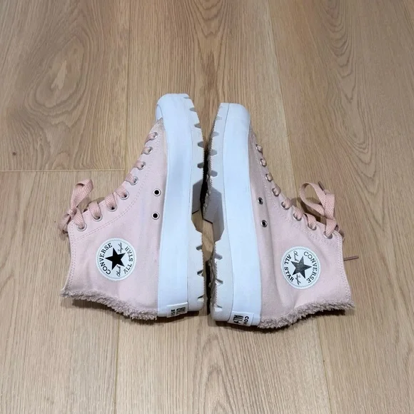 Converse Chuck Taylor All Star Lugged Platform Pink Sherpa Shoes A04448C Size 9 - Picture 6 of 11
